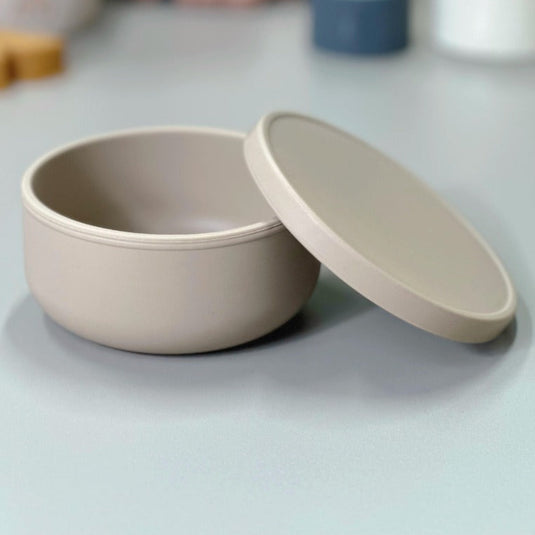 PLATO DE SILICONA CON TAPA