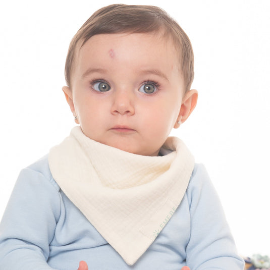 babero tipo bandana beige