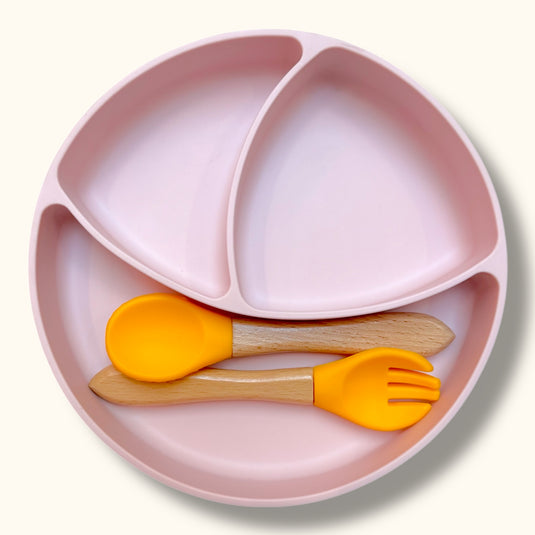 PLATO DE SILICONA CON CUBIERTOS